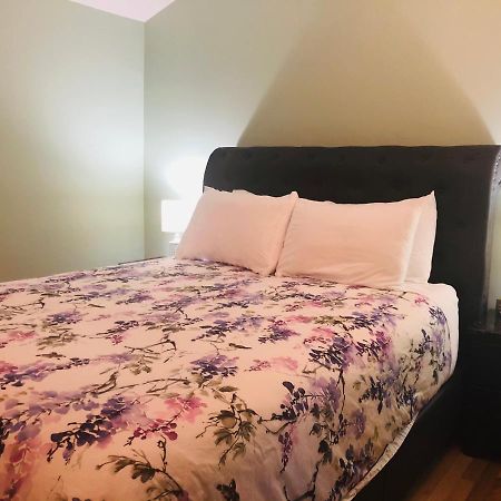 Midnight Sun Vacation Home Whitehorse Esterno foto