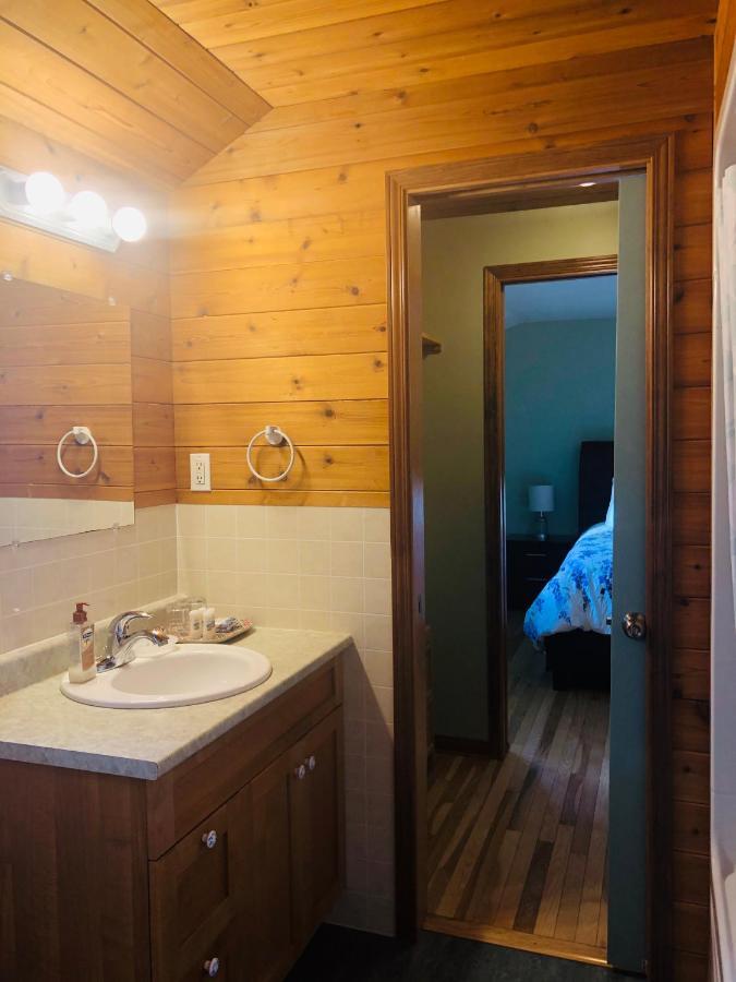 Midnight Sun Vacation Home Whitehorse Esterno foto