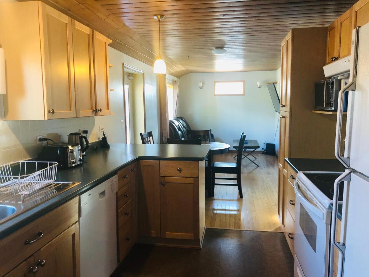 Midnight Sun Vacation Home Whitehorse Esterno foto