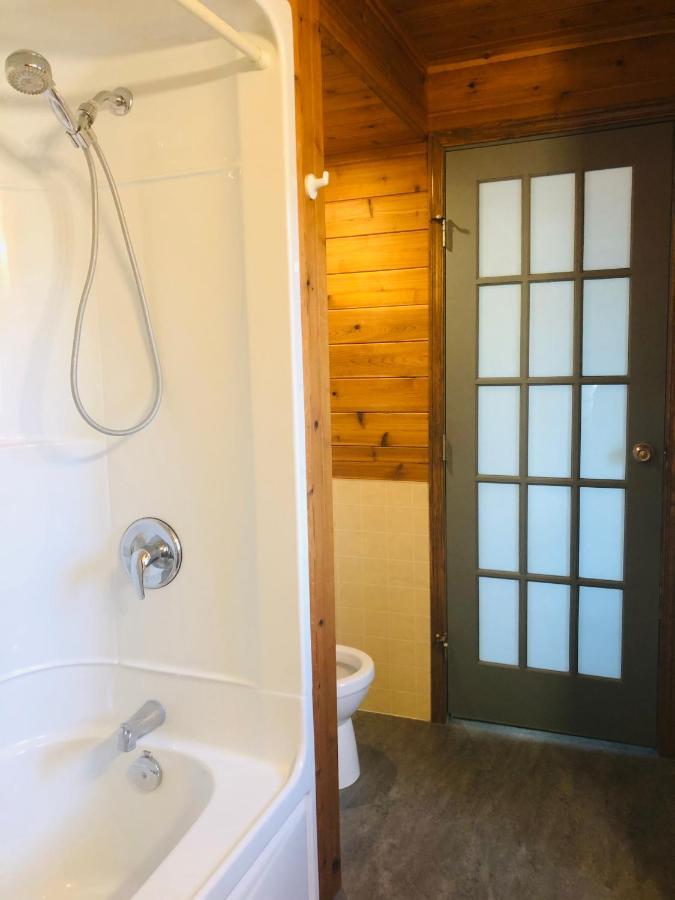 Midnight Sun Vacation Home Whitehorse Esterno foto