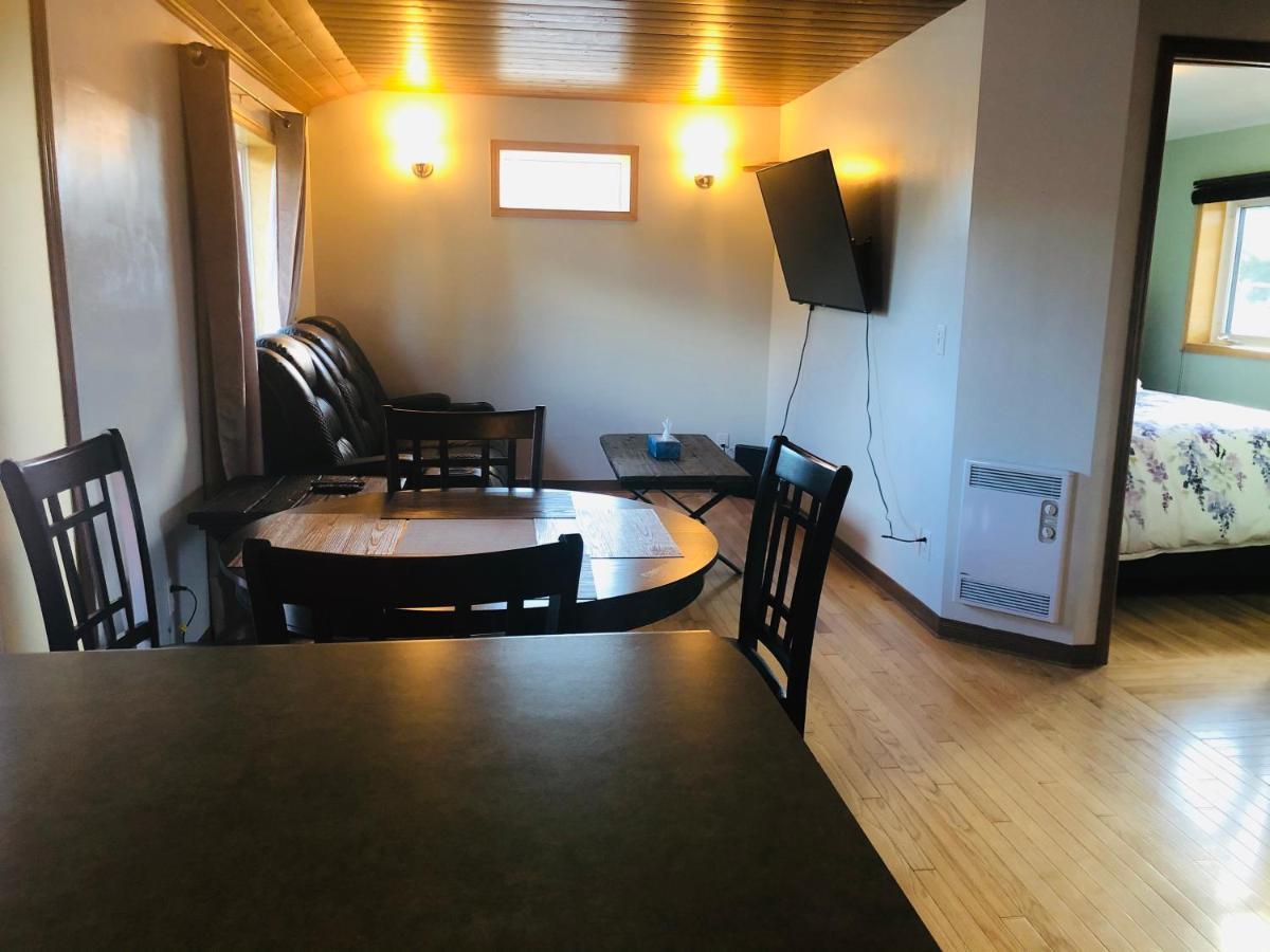 Midnight Sun Vacation Home Whitehorse Esterno foto