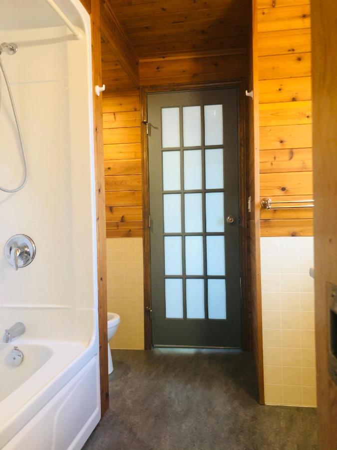 Midnight Sun Vacation Home Whitehorse Esterno foto