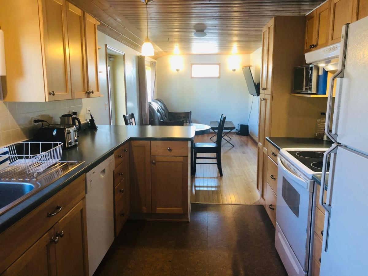 Midnight Sun Vacation Home Whitehorse Esterno foto