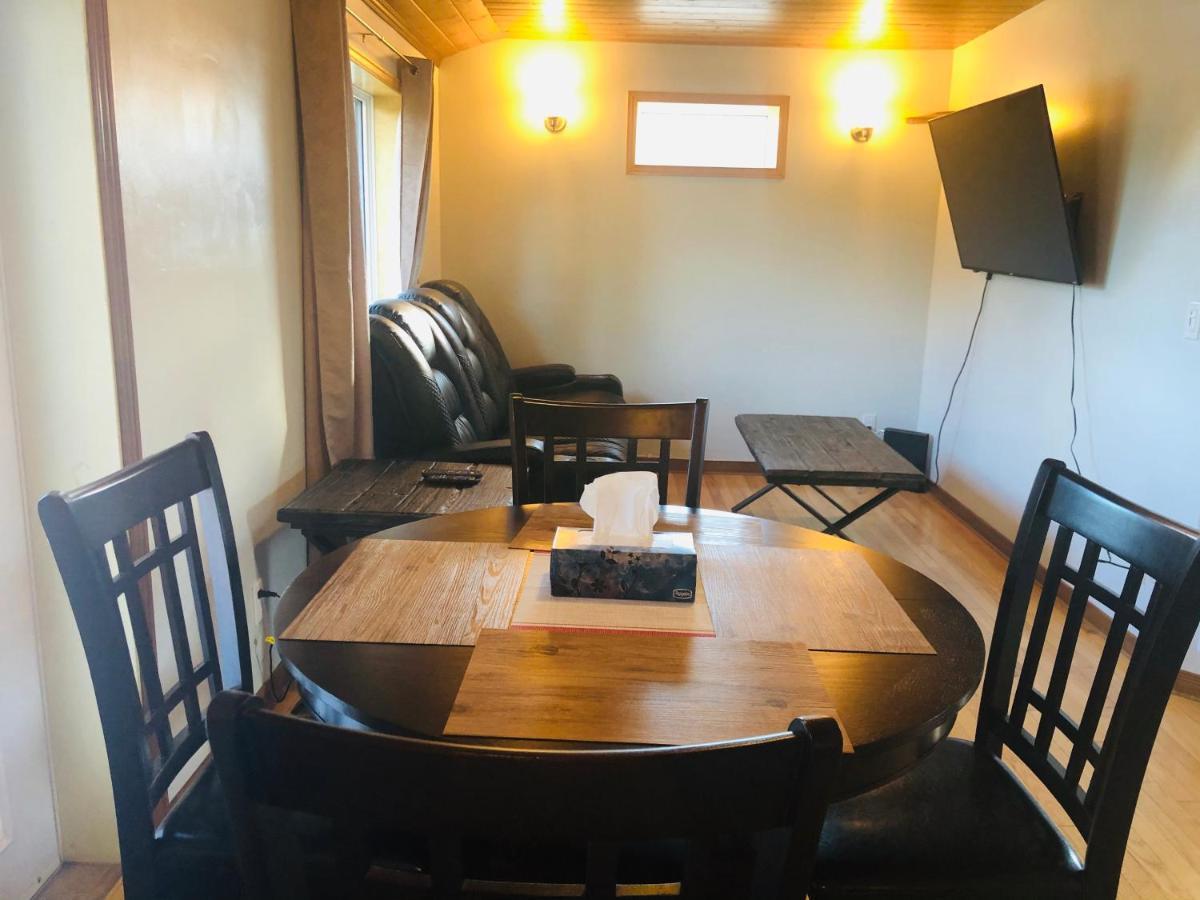 Midnight Sun Vacation Home Whitehorse Esterno foto