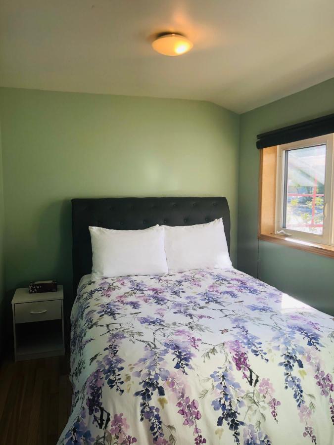 Midnight Sun Vacation Home Whitehorse Esterno foto